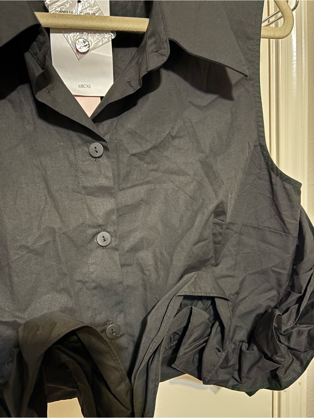 MICAS Black Sleeveless Button-Down Crop Shirt - Picture 2 of 3